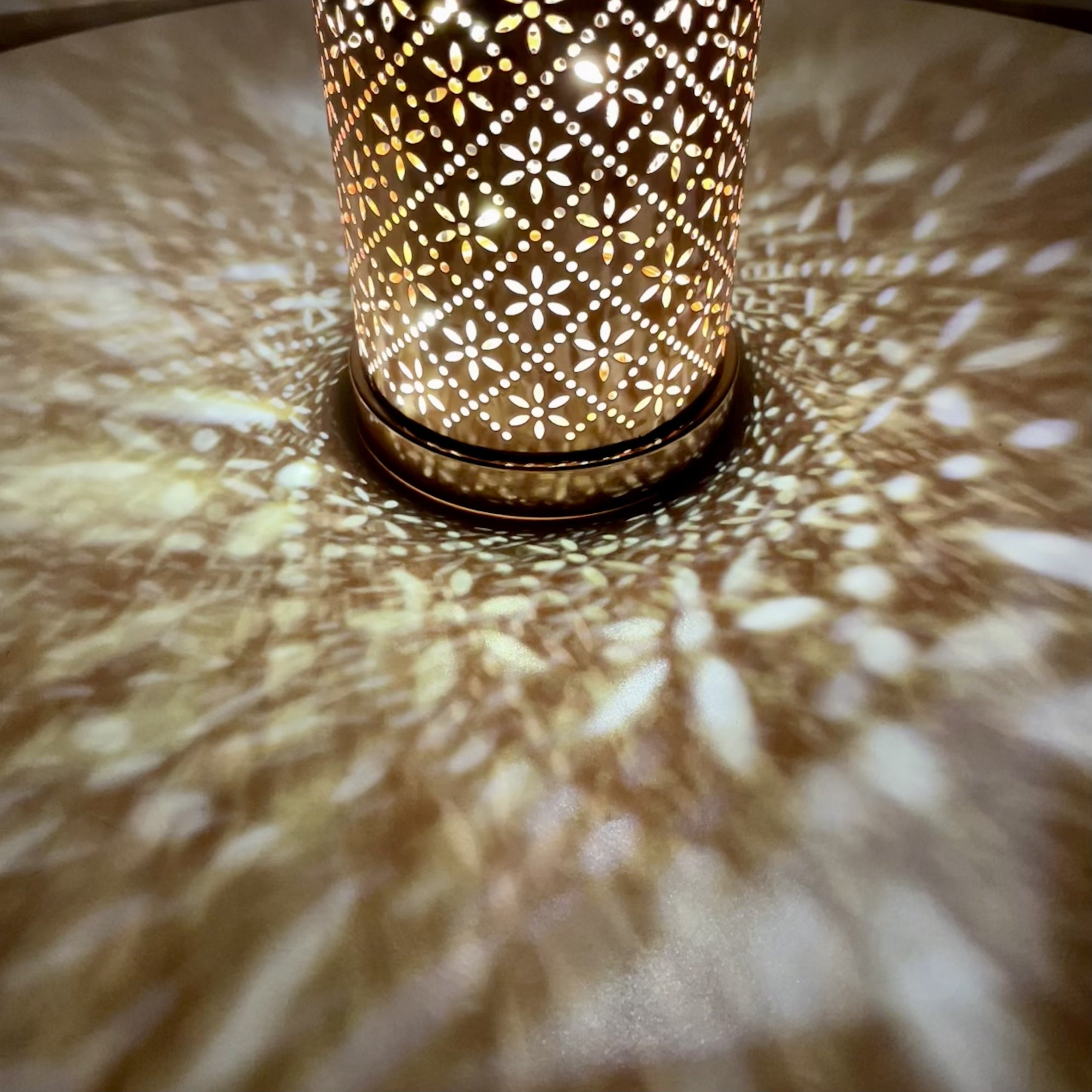 Moroccan Rose Golden LED Lantern - Battery-Powered, Hollow Design for Dreamy Ambiance in Living Room & Bedroom Decor FJORD