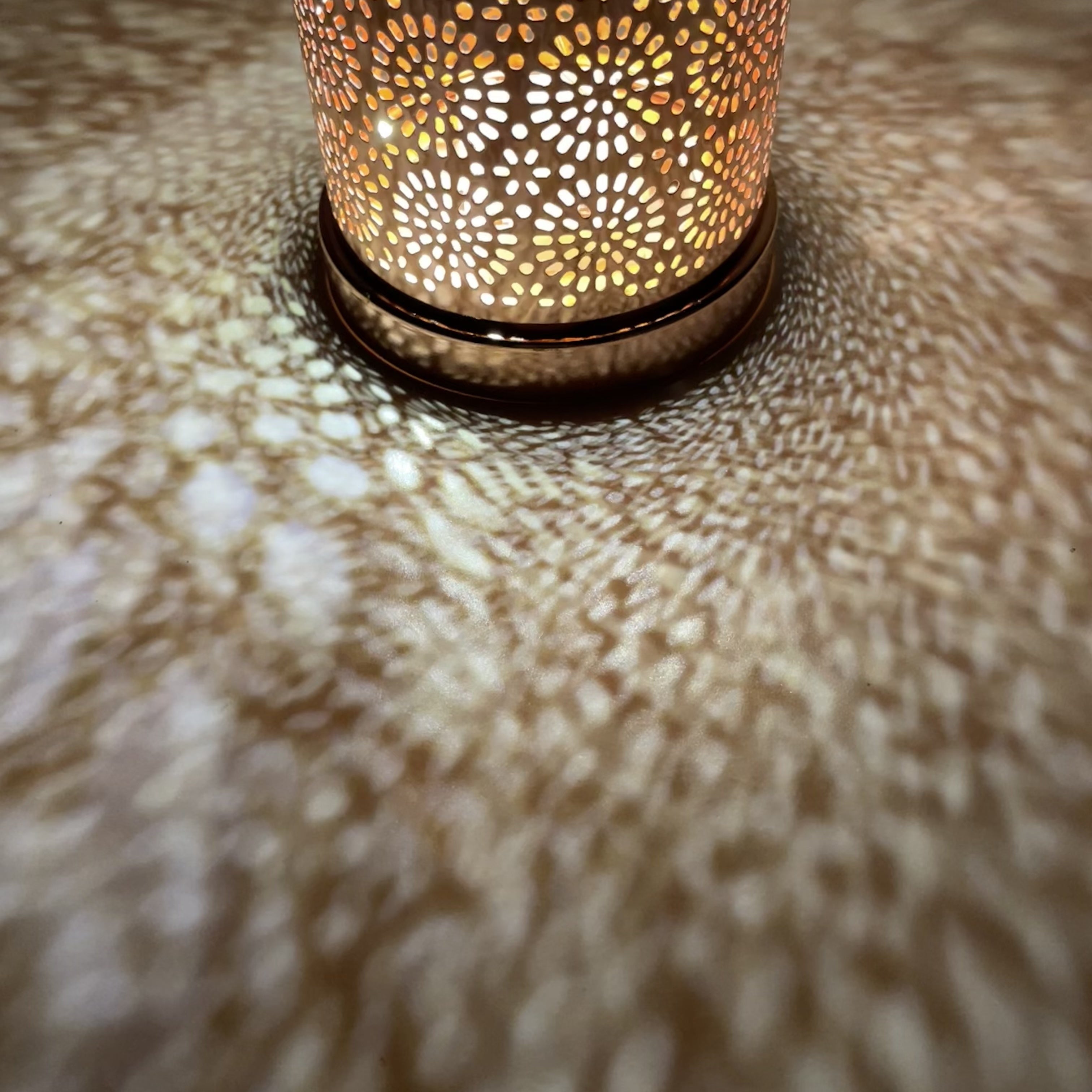 Moroccan Rose LED Lantern - Decorative Metal Uplight Lamp, Battery Operated, Warm Amber Glow for Home, Bedroom, Living Room, Ideal for Parties & Holidays FJORD