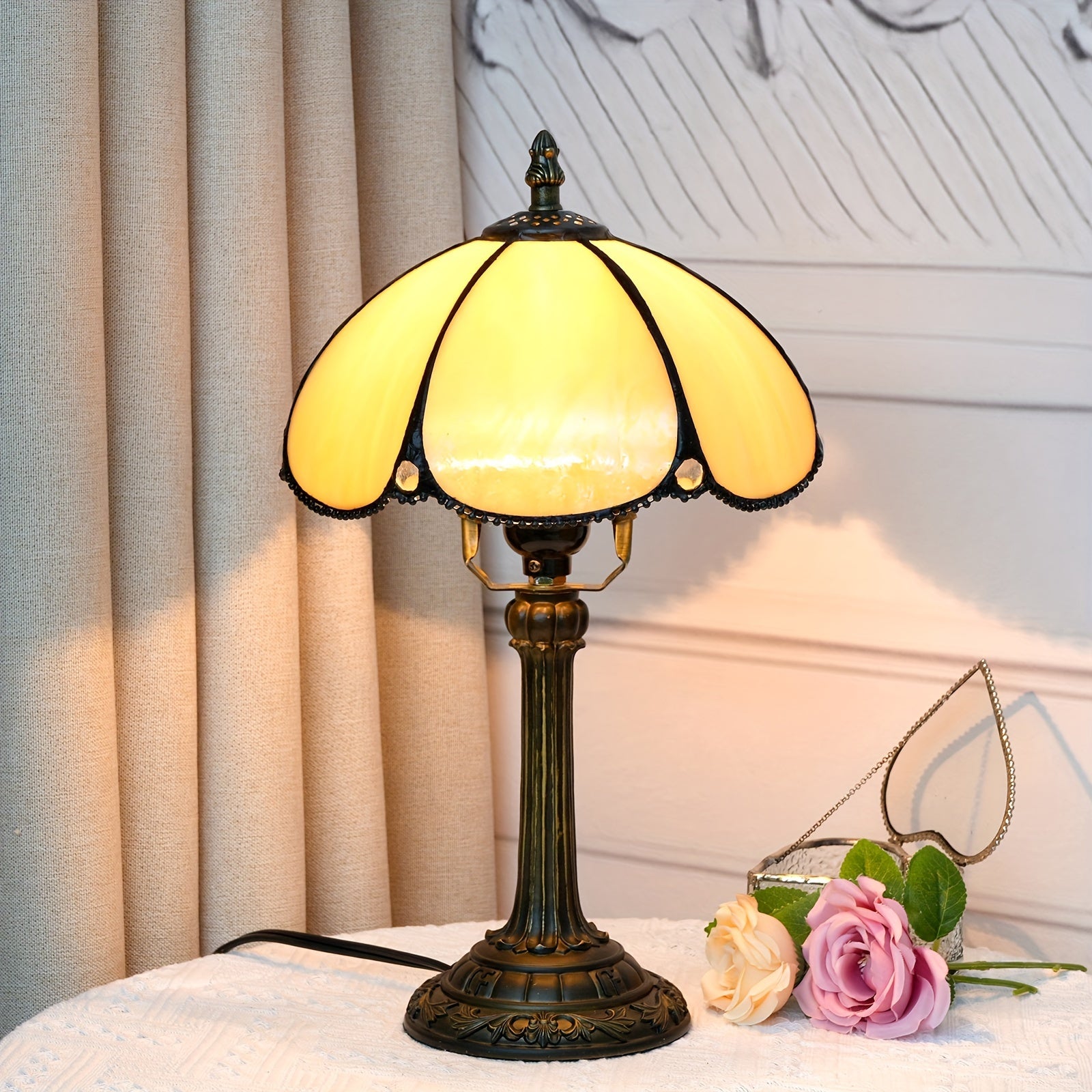 Vintage Art Deco Stained Glass Table Lamp - 8-inch, Antique Metal Base, Push Button Control, Animal Theme - Ideal for Bedroom, Living Room, Office, Creative Gift FJORD