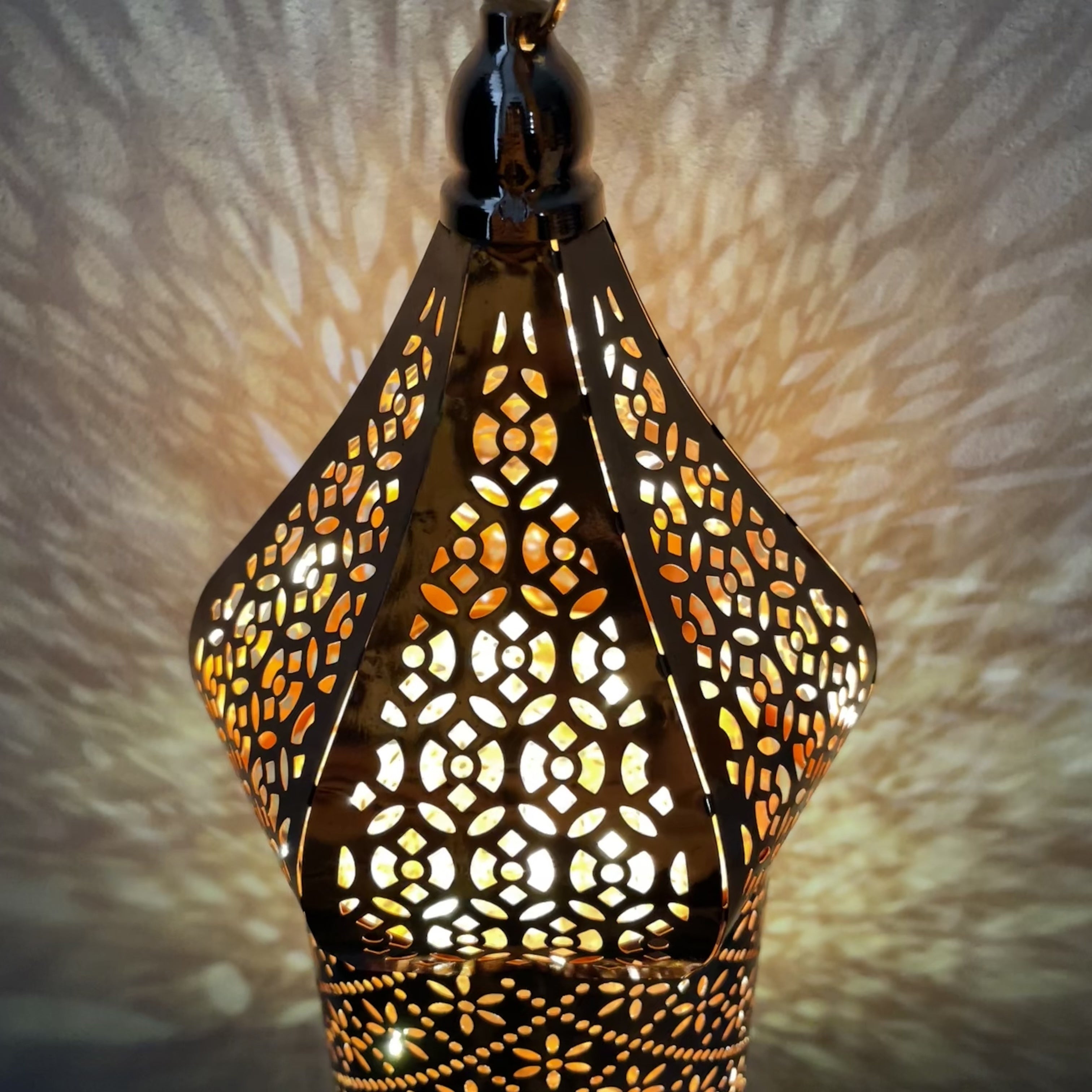 Moroccan Rose Golden LED Lantern - Battery-Powered, Hollow Design for Dreamy Ambiance in Living Room & Bedroom Decor