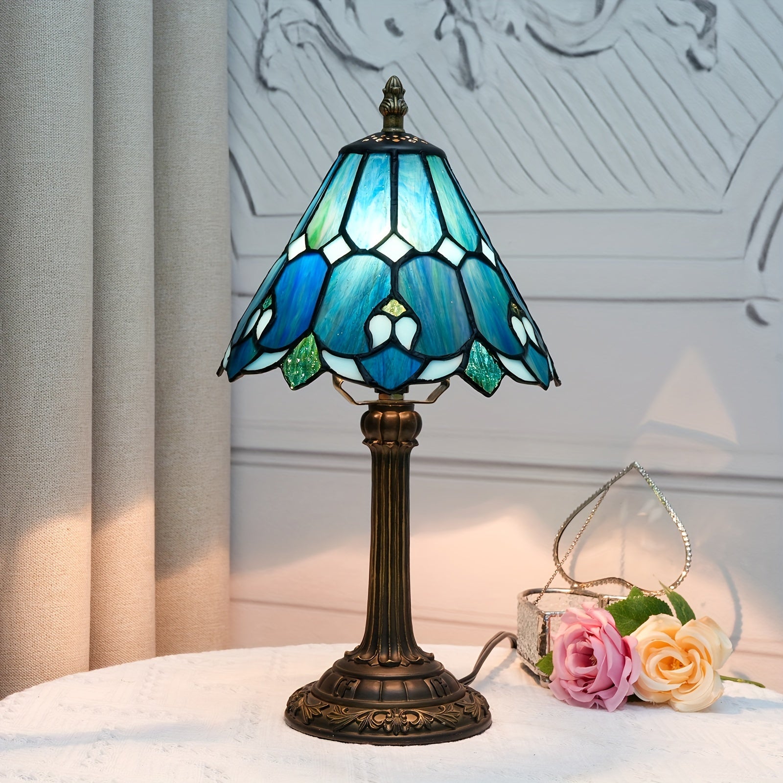 Vintage Art Deco Stained Glass Table Lamp - 8-inch, Antique Metal Base, Push Button Control, Animal Theme - Ideal for Bedroom, Living Room, Office, Creative Gift FJORD